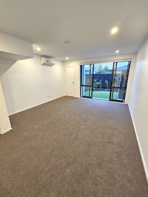 4/3 Fairdale Place, Birkdale, Auckland - Carousel 2