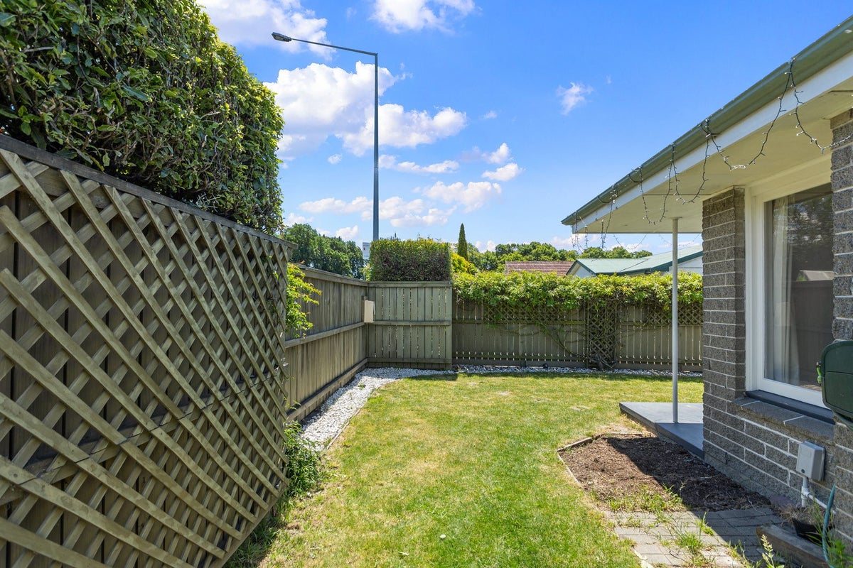 1/7 Curletts Road, Sockburn, Christchurch - Carousel 15
