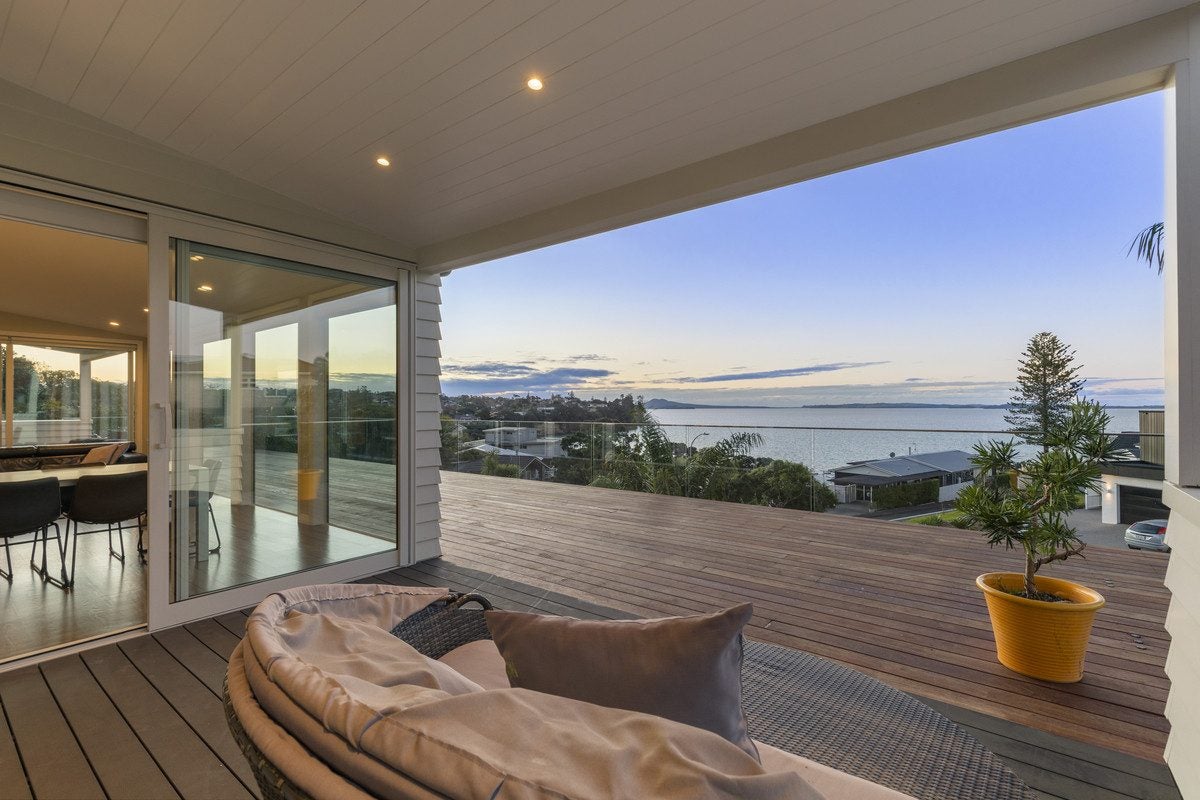 4 Rangitoto View Road, Cockle Bay, Auckland - Carousel 2