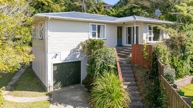 29 Kahikatea Grove, Paparangi, Wellington - Carousel 1