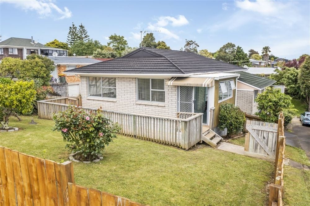 1/26 Abercrombie Street, Howick, Auckland - Carousel 2