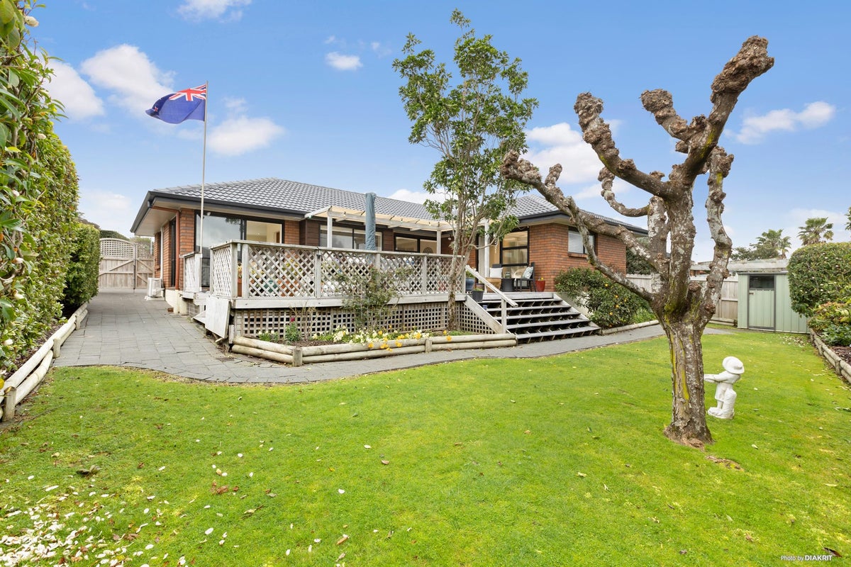 25 Carriage Close, Northpark, Auckland - Carousel 2