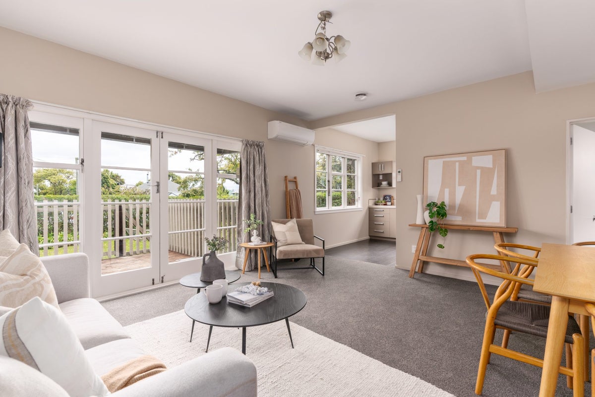 18 Bayley Place, Spreydon, Christchurch - Carousel 1