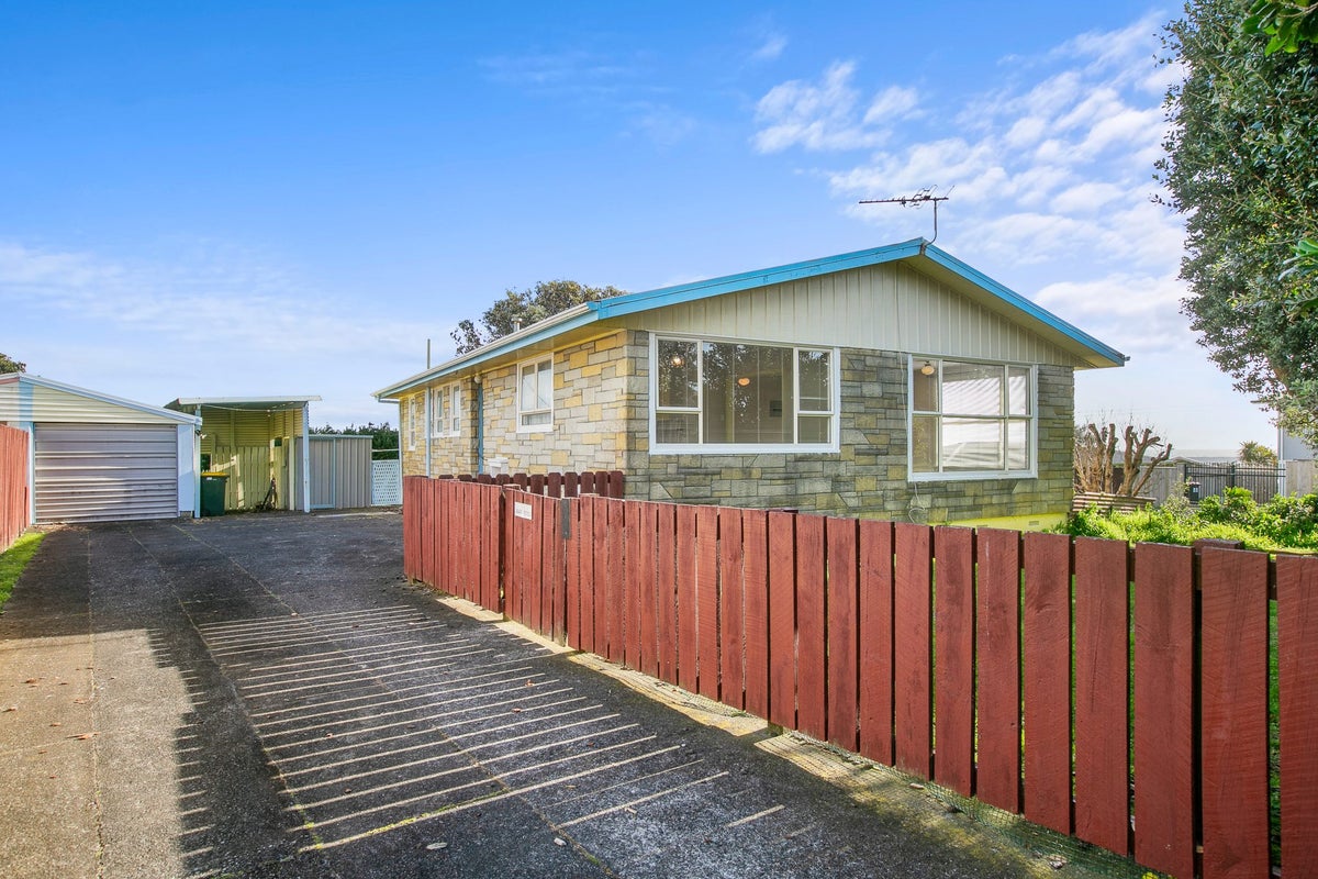 2 Tohu Place, Spotswood, New Plymouth - Carousel 1