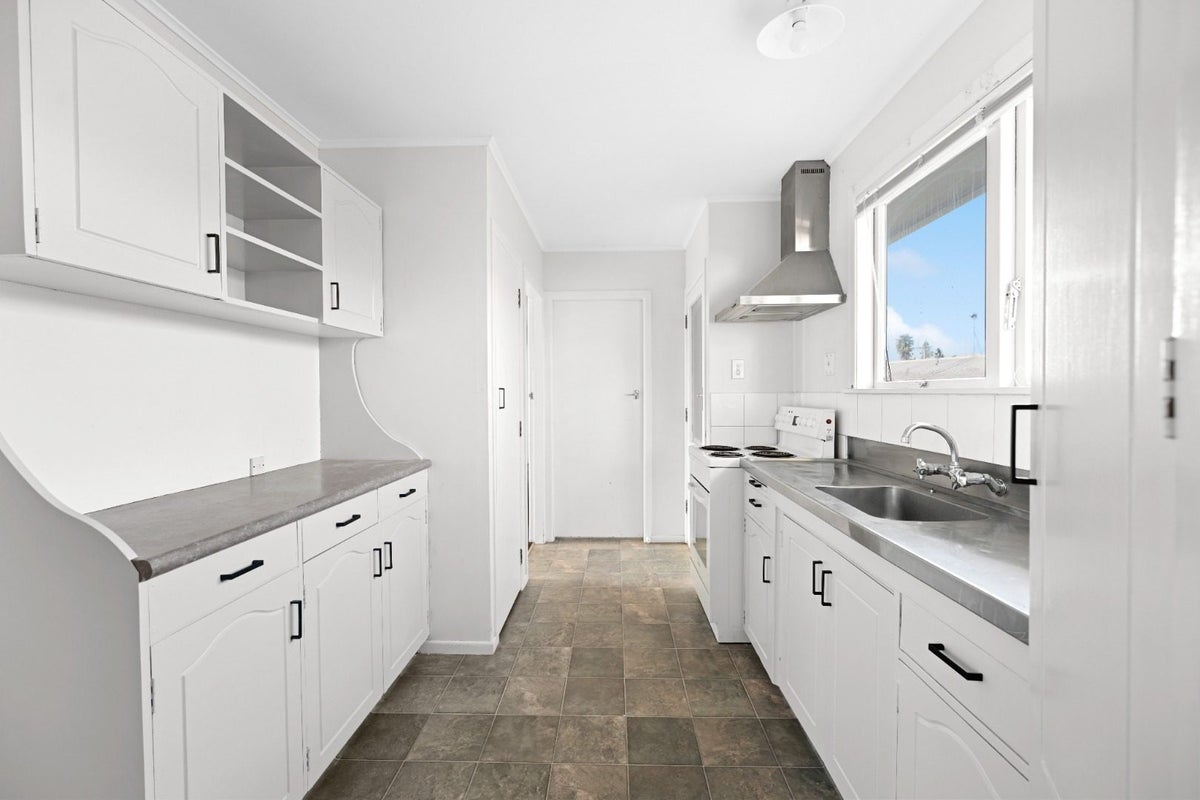 4 Simon Place, Nawton, Hamilton - Carousel 2