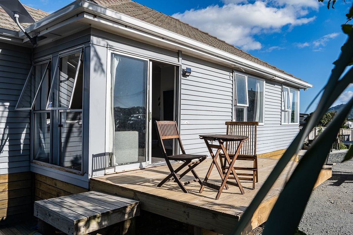 26 Jillett Street, Titahi Bay, Porirua - Carousel 1