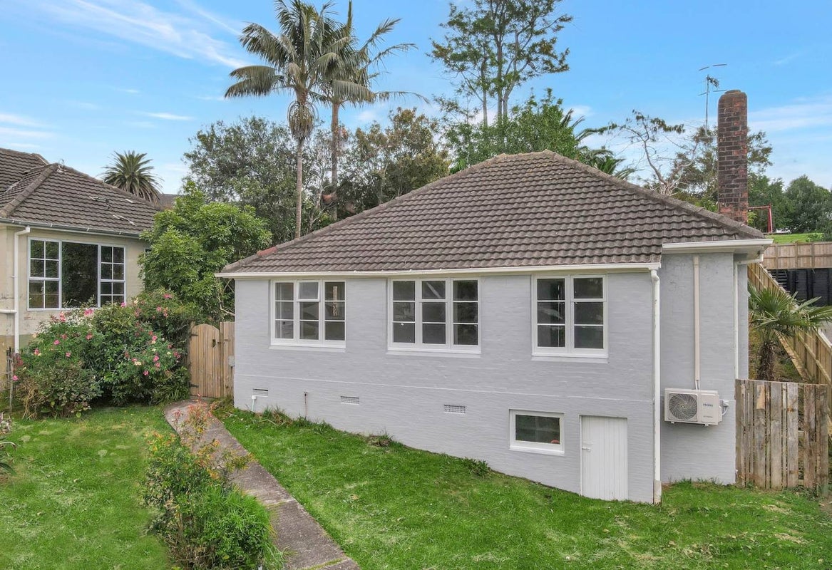 76 Kurahaupo Street, Orakei, Auckland - Carousel 1