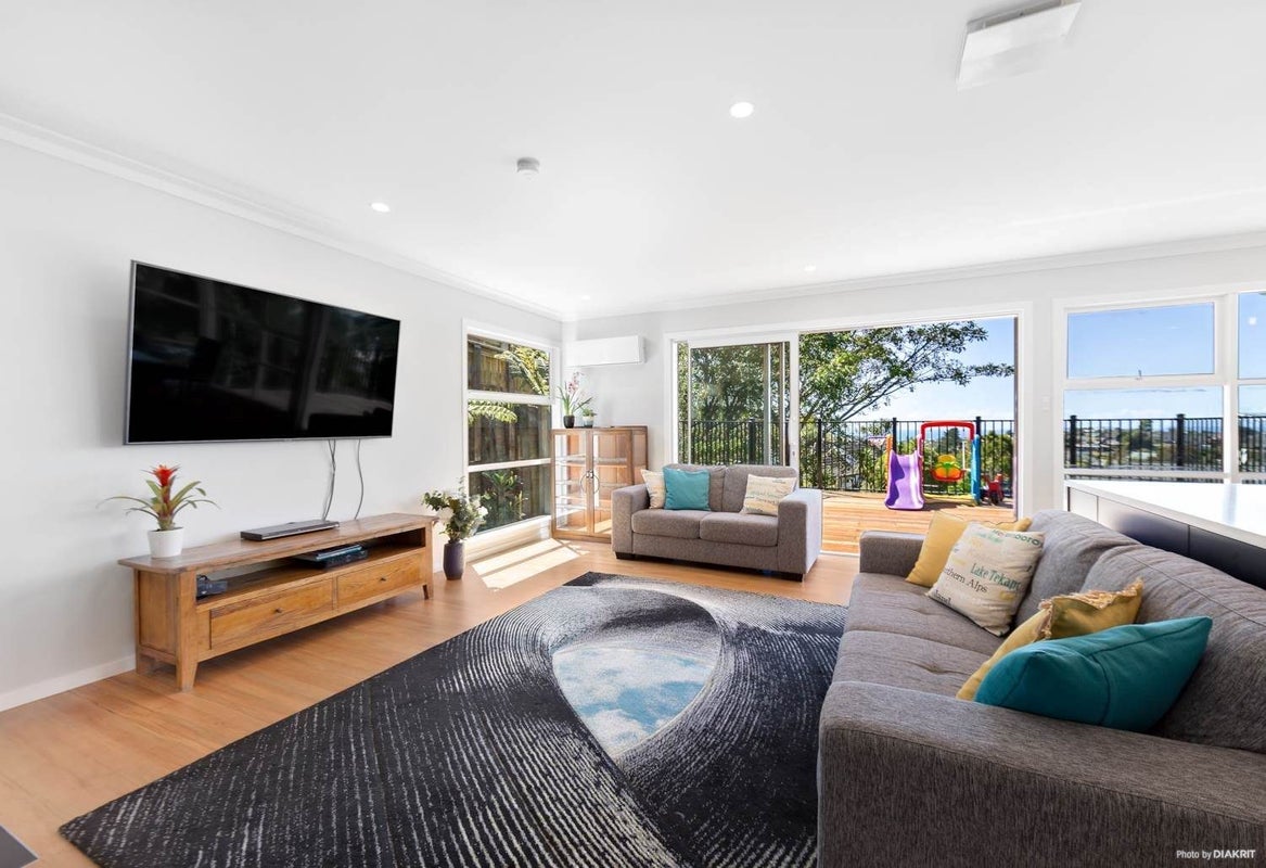 1/667 East Coast Road, Browns Bay, Auckland - Carousel 2