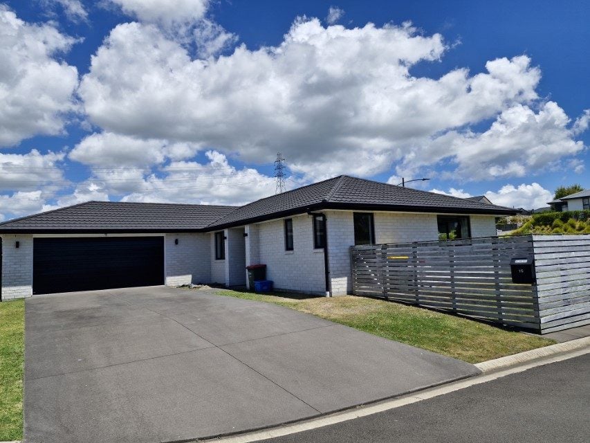 15 Marsden Place, Hurworth, New Plymouth - Carousel 1