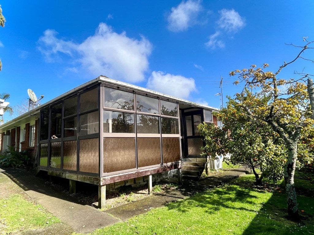 3/13 Copley Street, New Lynn, Auckland - Carousel 1