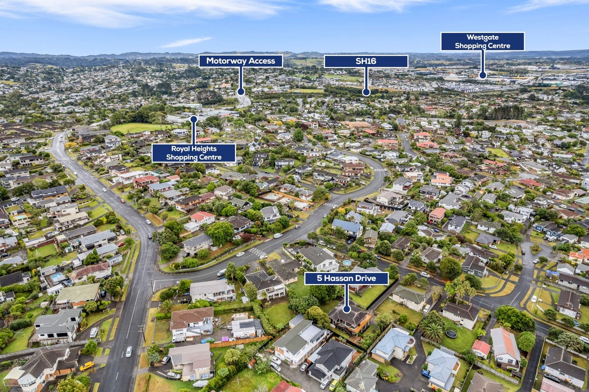 5 Hassan Drive, Massey, Auckland - Carousel 21