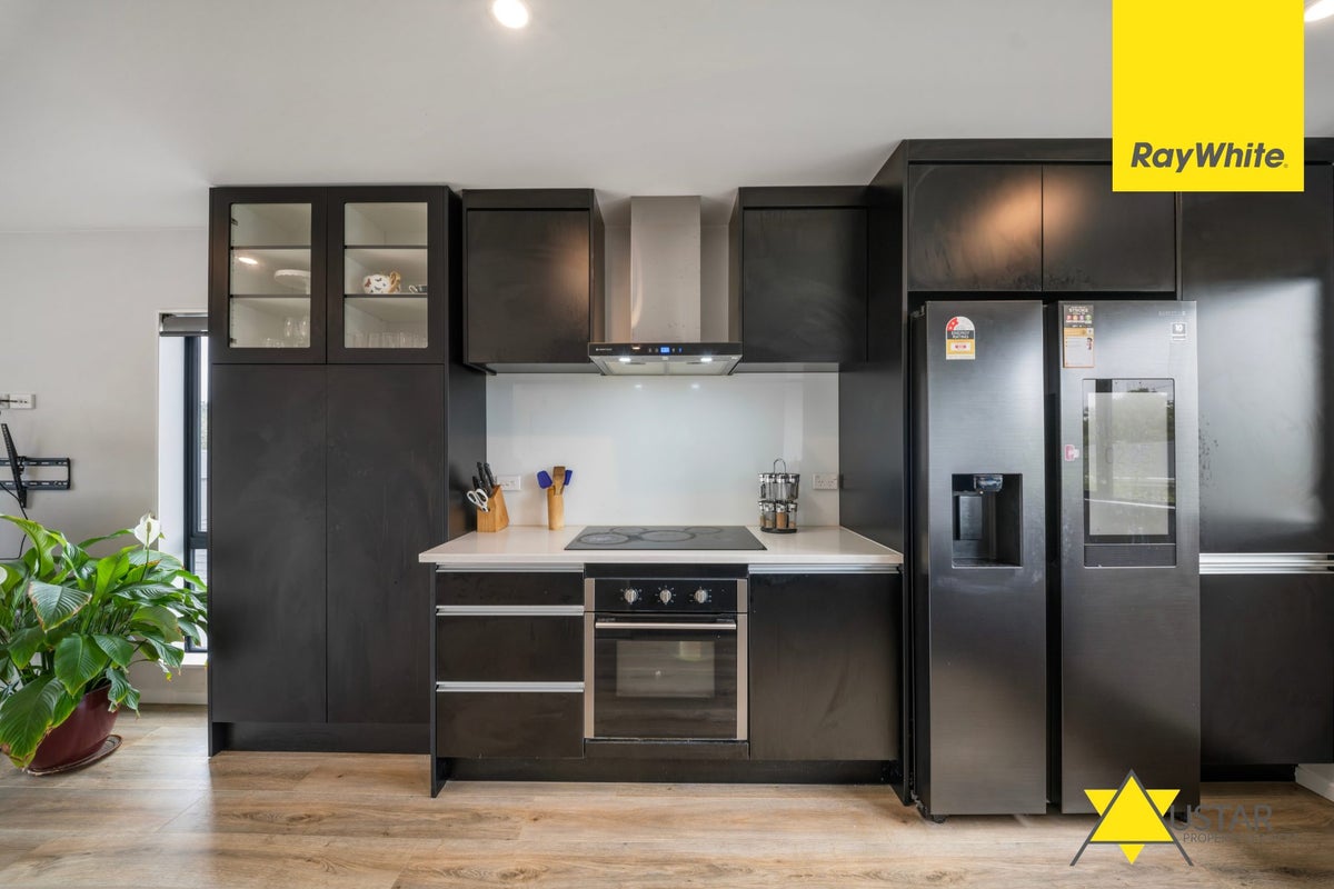 109A Woodglen Road, Glen Eden, Auckland - Carousel 2