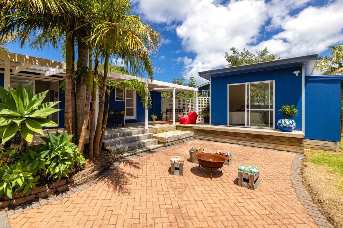 30 Nikau Road, Waiheke Island , Waiheke Island - Carousel 2
