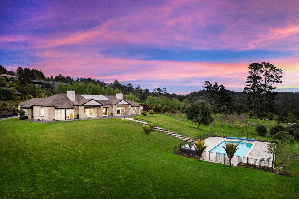 177 Carter Road, Oratia, Auckland - Carousel 1