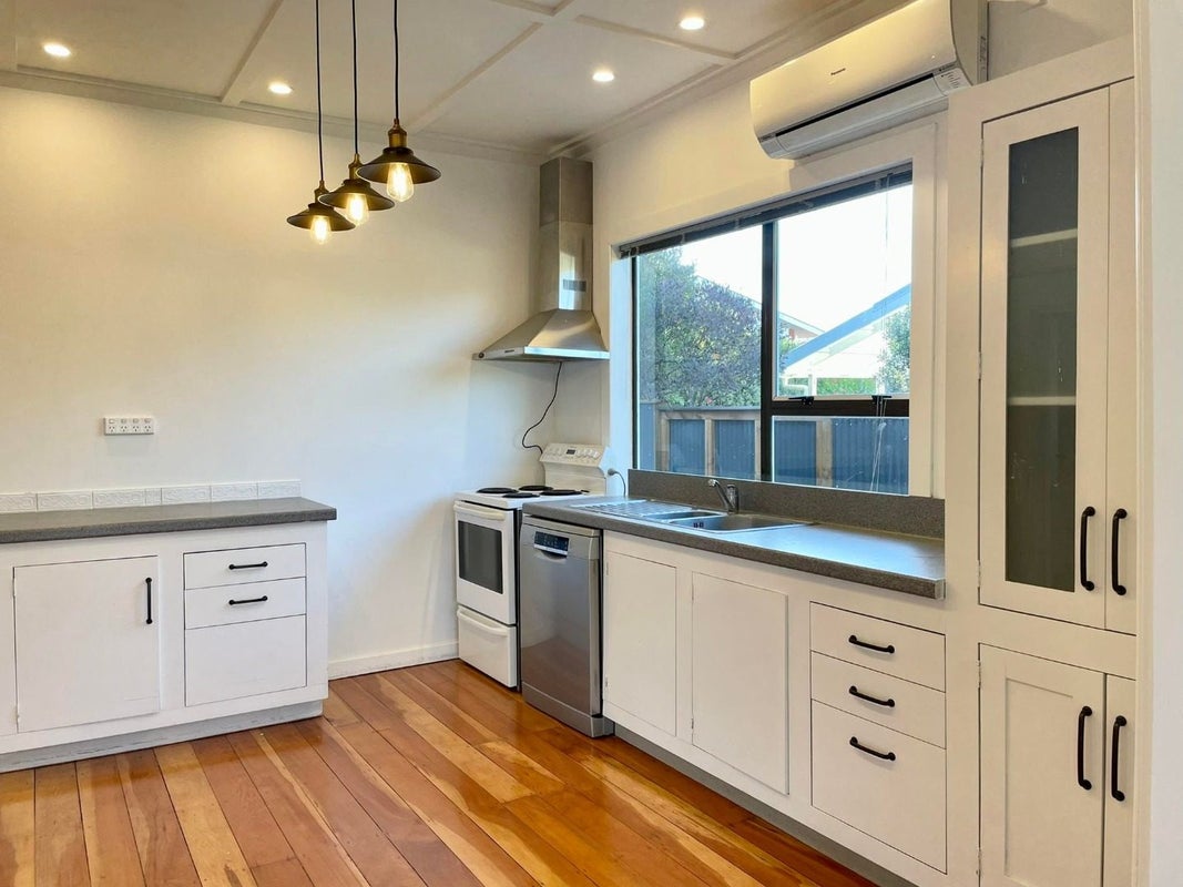 29 Cutfield Road, New Plymouth, New Plymouth - Carousel 2