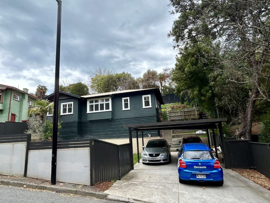 7 France Road, Bluff Hill, Napier - Carousel 1