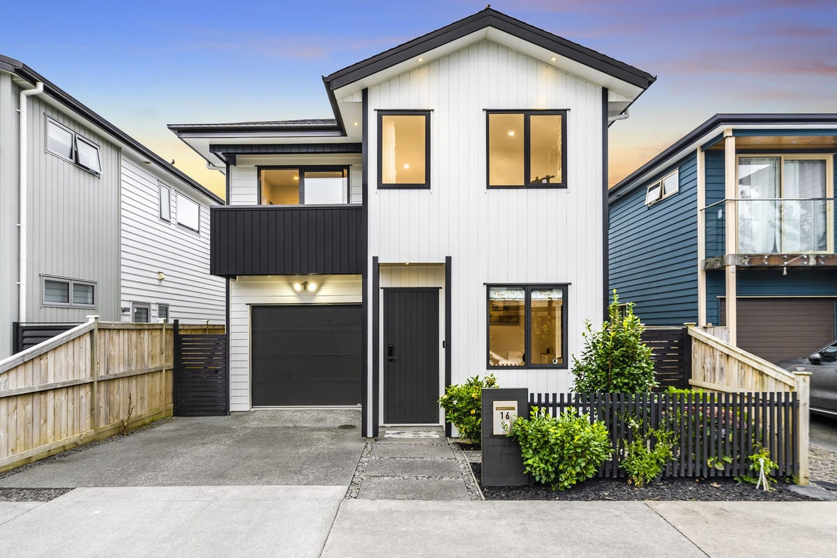 16 Greenfinch Road, Hobsonville, Auckland - Carousel 1