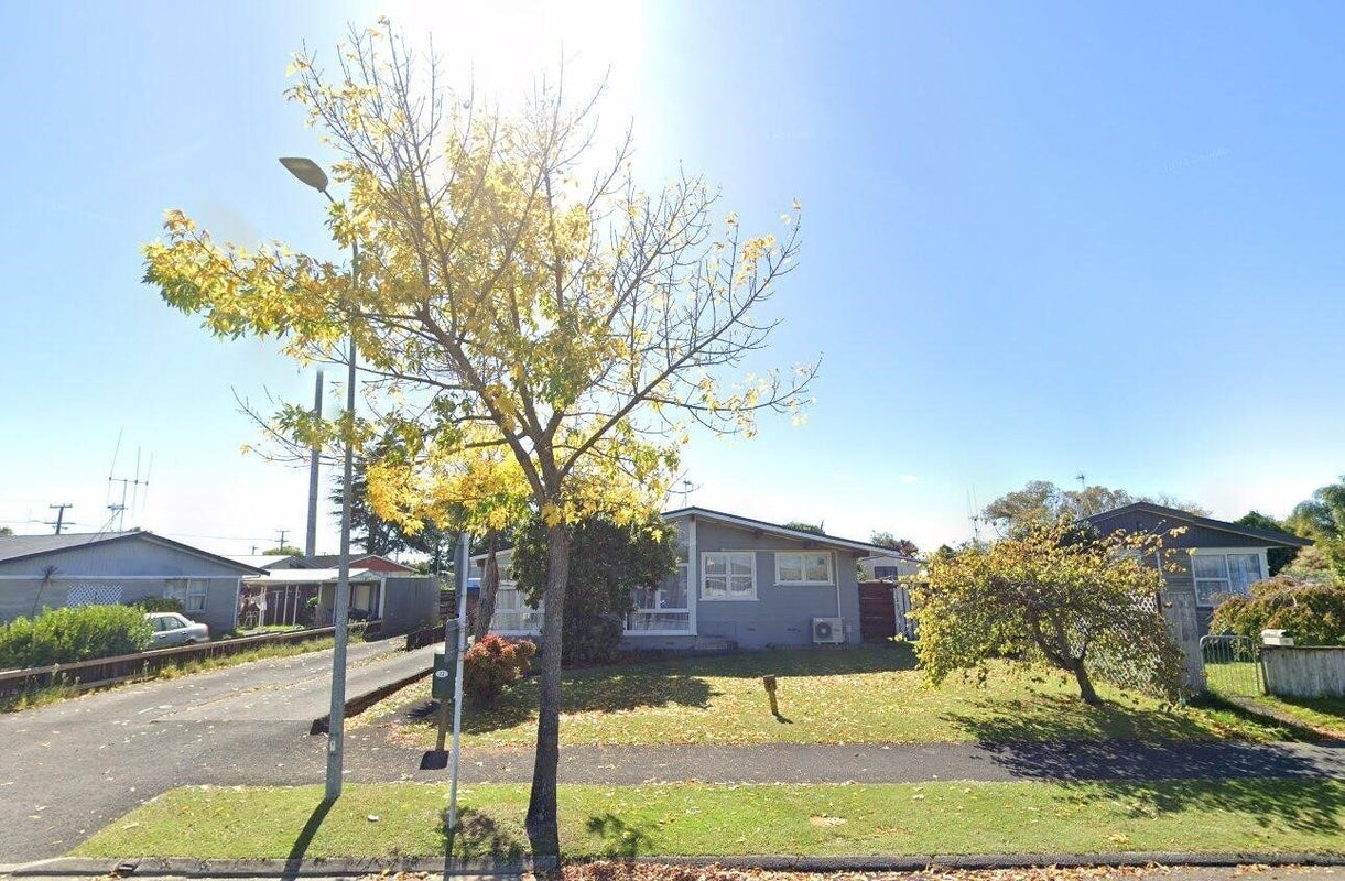 22 Holmes Street, Nawton, Hamilton - Carousel 1