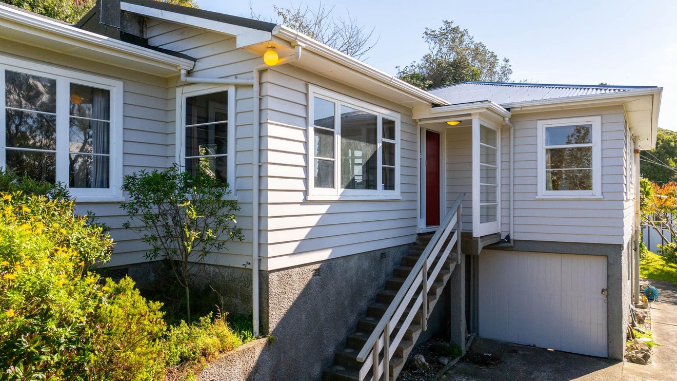 179 Broderick Road, Johnsonville, Wellington - Carousel 1