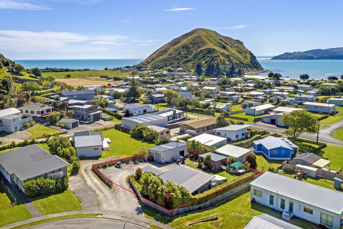 10 Puka Place, MAHIA, NUHAKA - Carousel 2