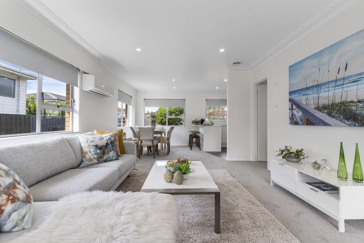 2/6 Great South Road, Papakura, Auckland - Carousel 1