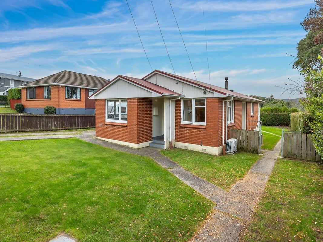 12 Turnbull Street, Brockville, Dunedin - Carousel 1