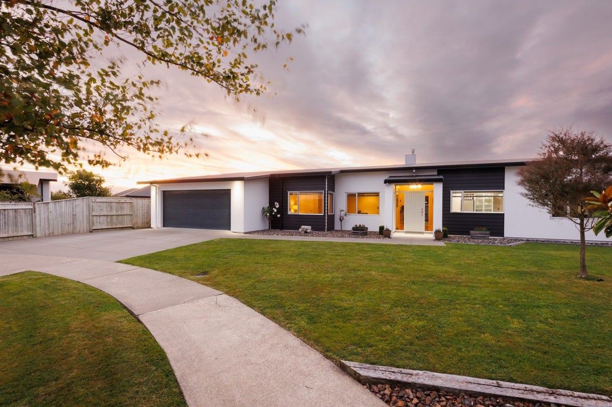 77A Manhattan Heights, Glendene, Auckland - Carousel 2