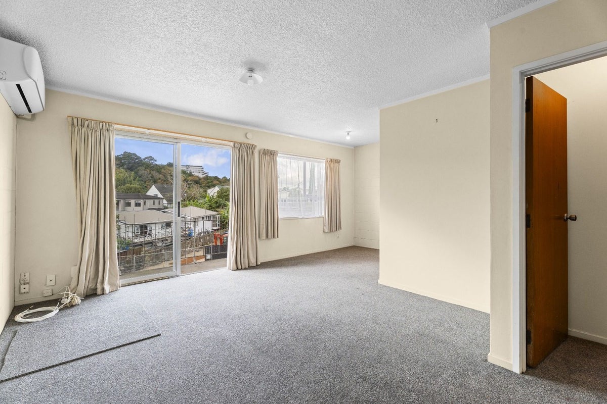 2/42 Don Croot Street, Morningside, Auckland - Carousel 2