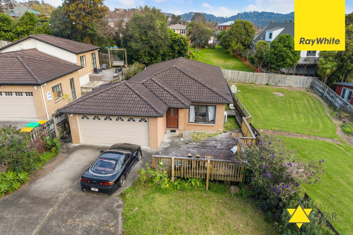 14A Savoy Road, Glen Eden, Auckland - Carousel 1