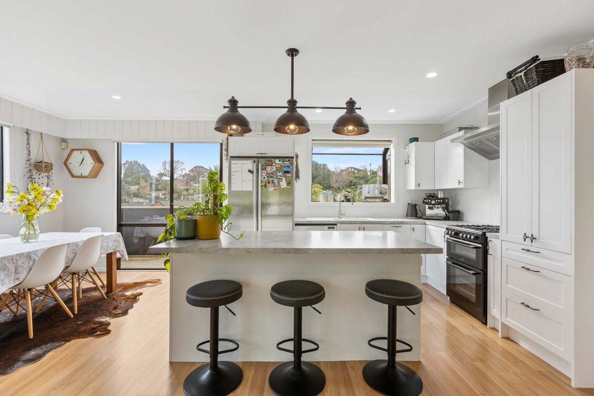 32 Roto Street, Hurdon, New Plymouth - Carousel 2