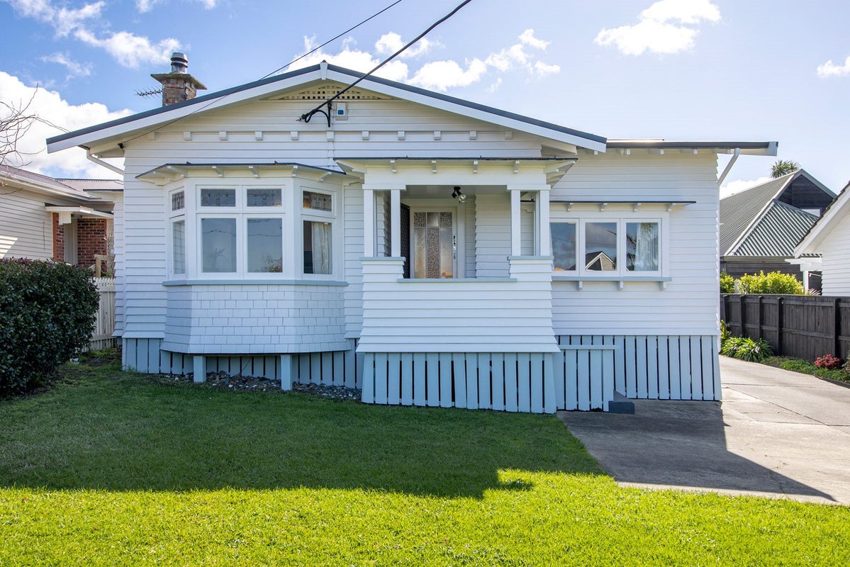 229 Meola Road, Point Chevalier, Auckland - Carousel 1