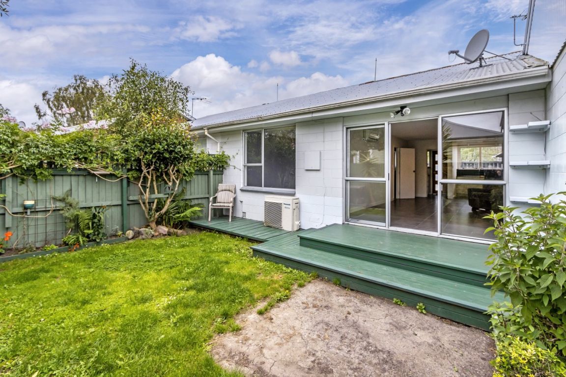 4/324 Ferry Road, Waltham, Christchurch - Carousel 1