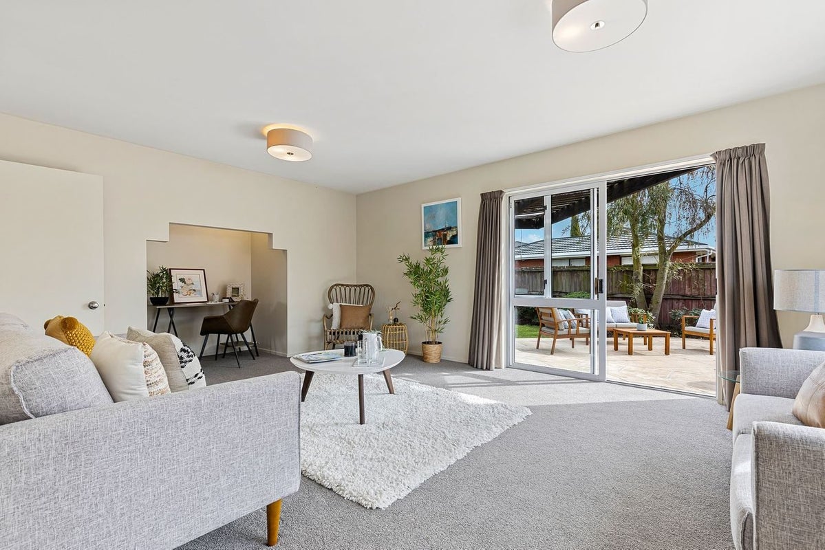 1/493 Greers Road, Bishopdale, Christchurch - Carousel 2