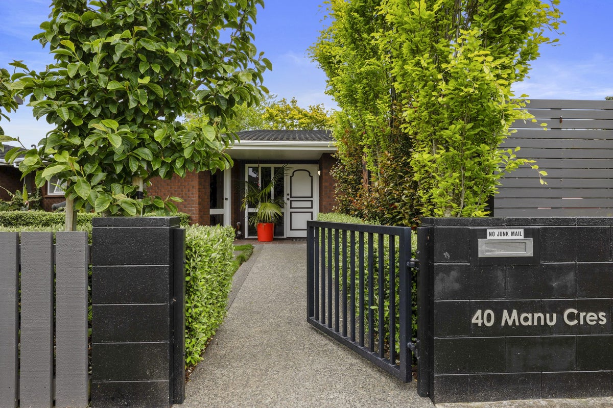 40 Manu Crescent, Upper Vogeltown, New Plymouth - Carousel 1