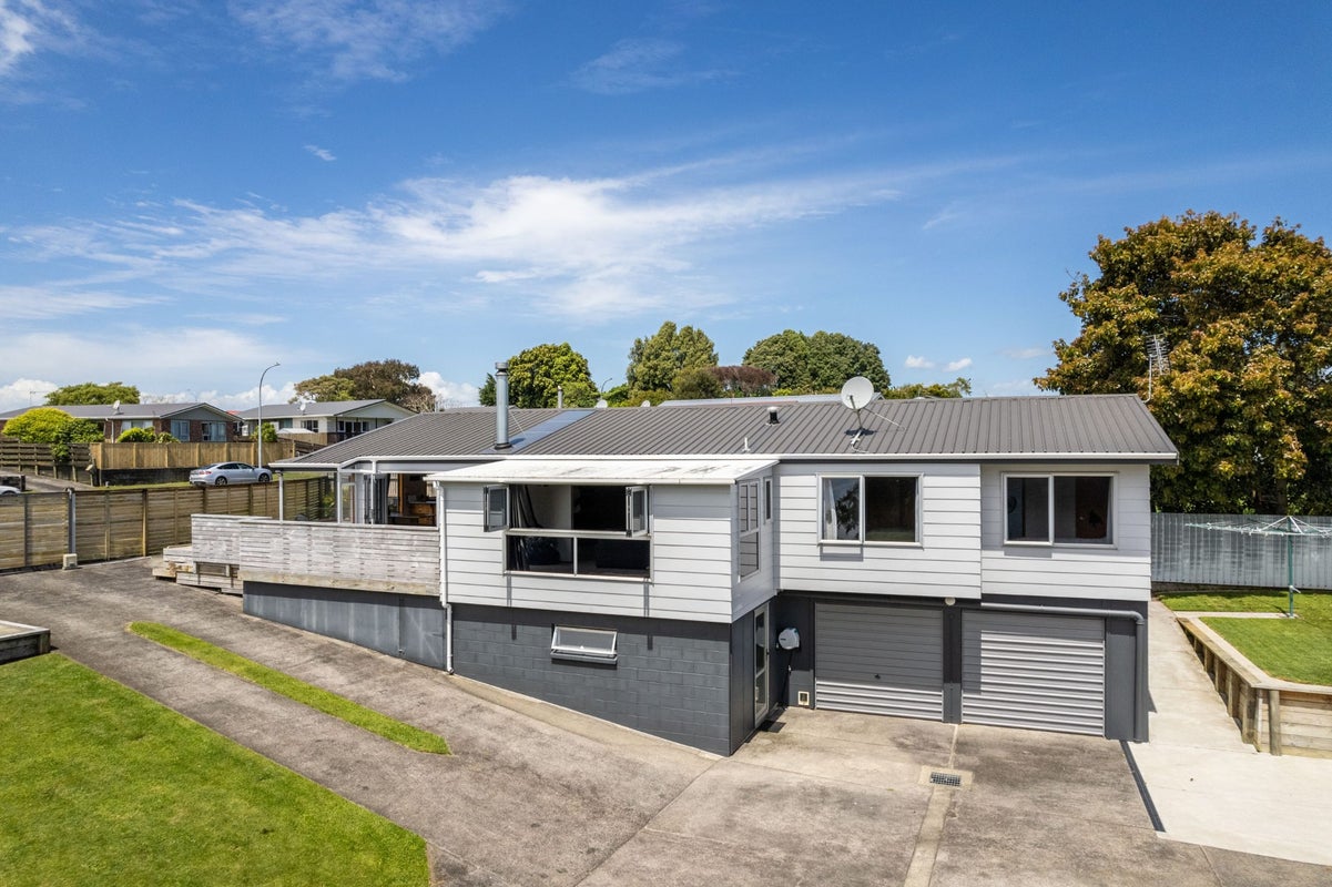 17 Villa Place, Bell Block, New Plymouth - Carousel 1