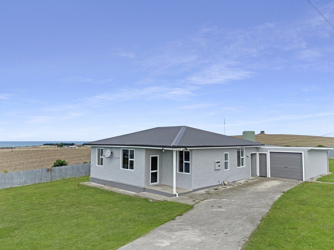 160 Fortification Road, Kakanui, Oamaru - Carousel 1