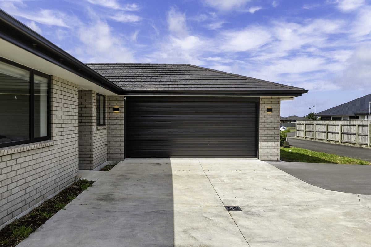 34 County Drive, Hawera - Carousel 15