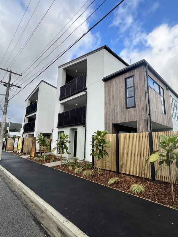 12/200 Knights Road, Hutt Central, Lower Hutt - Carousel 1