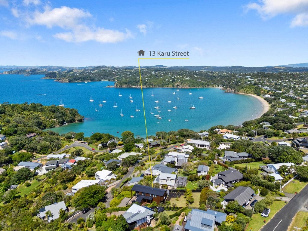 13 Karu Street, Oneroa, Waiheke Island - Carousel 2