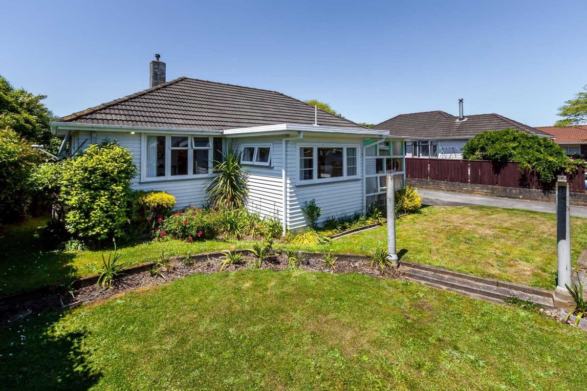3 Leicester Street, Terrace End, Palmerston North - Carousel 2