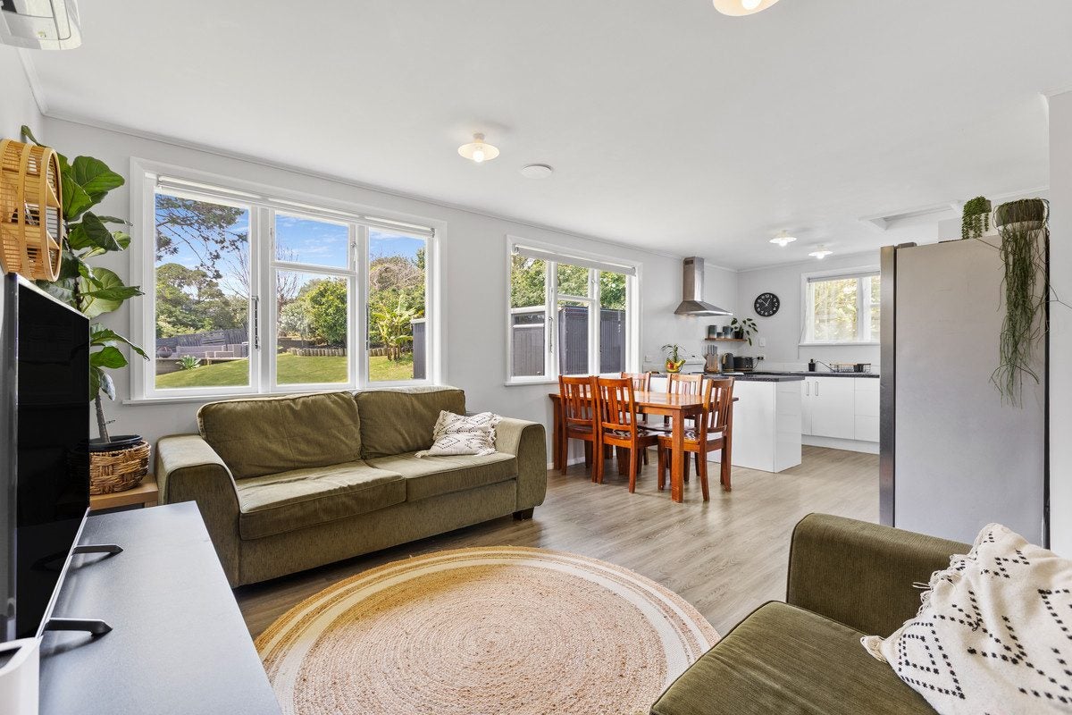 94 Cook Street, Marfell, New Plymouth - Carousel 2