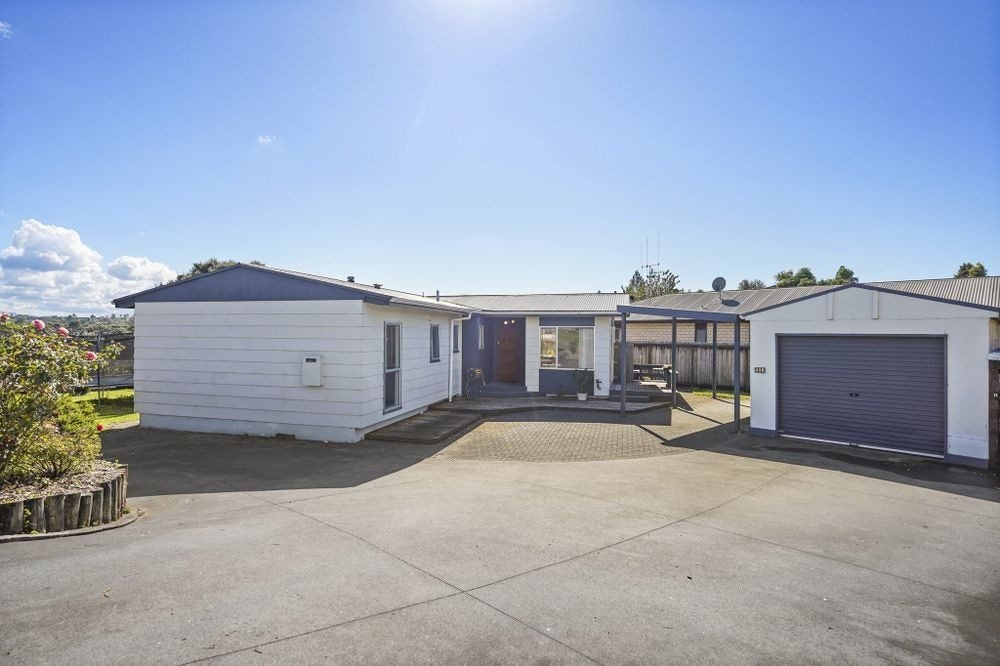 49B Coopers Road, Gate Pa, Tauranga - Carousel 2