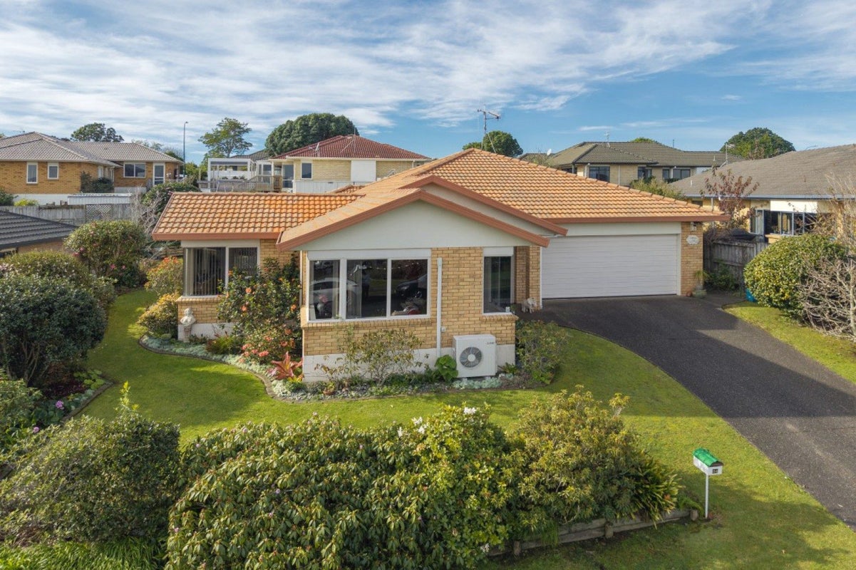34 Sapphire Drive, Hairini, Tauranga - Carousel 1