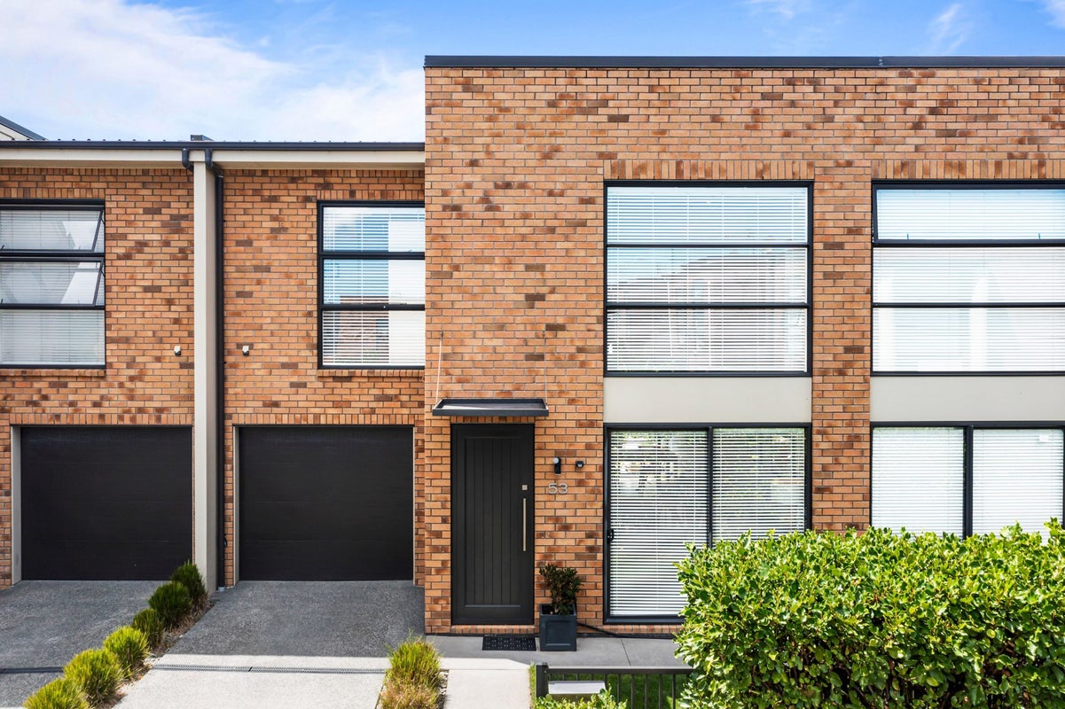 53 Scoria Crescent, Stonefields, Auckland - Carousel 1