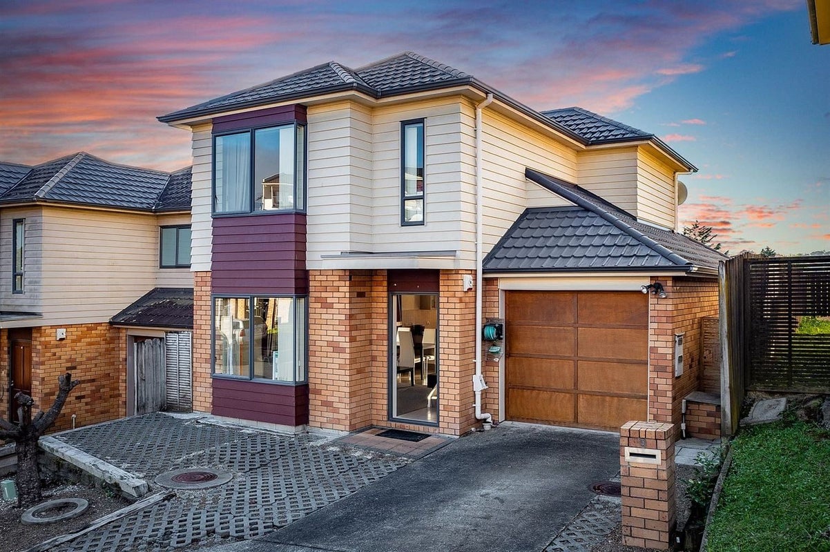 9 Lavender Garden Lane, Oteha, Auckland - Carousel 1