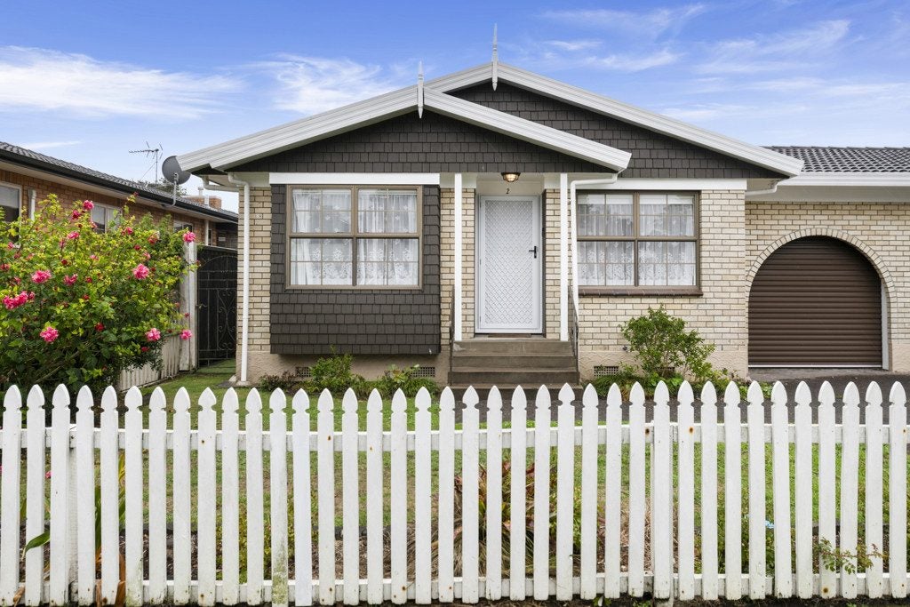 2/1A Rimu Road, Mangere Bridge, Auckland - Carousel 1