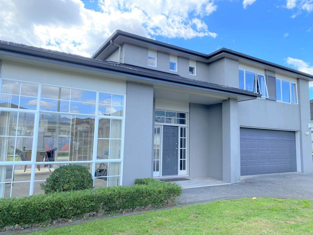 8 Briar Vale Place, Flat Bush, Auckland - Carousel 2