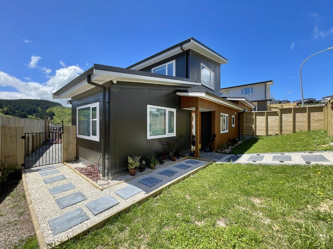 154 Amesbury Drive, Churton Park, Wellington - Carousel 1