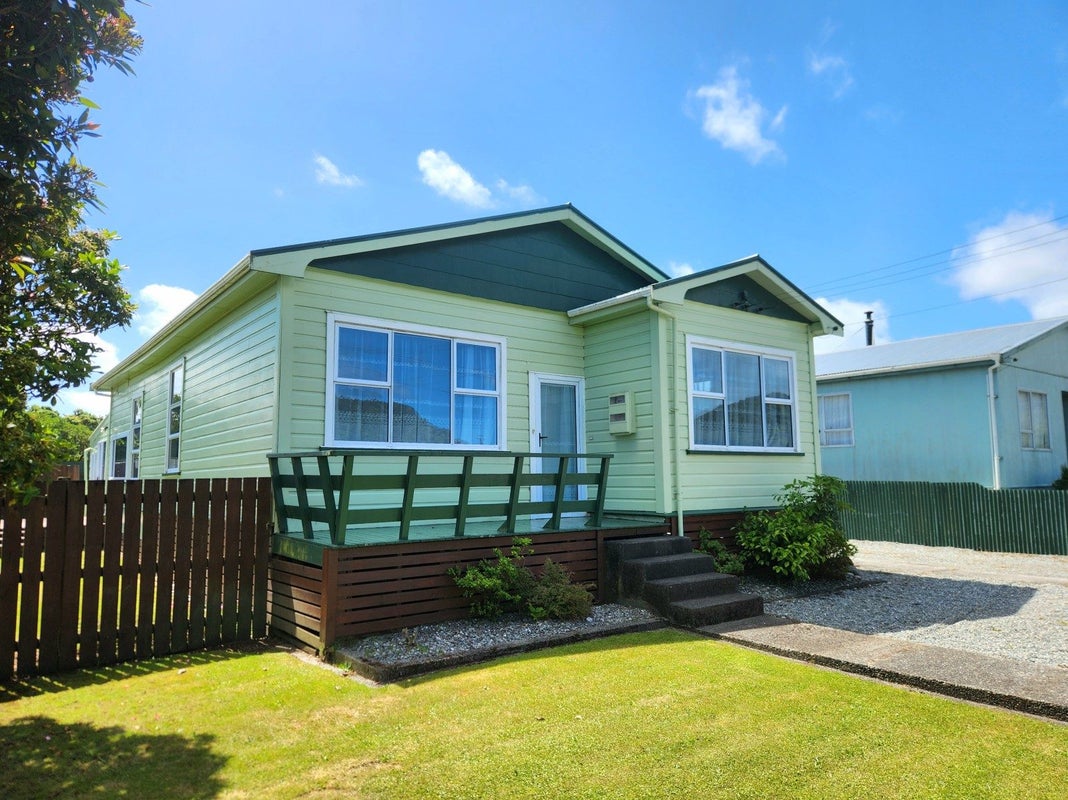 10 Blake Street, Blaketown, Greymouth - Carousel 1