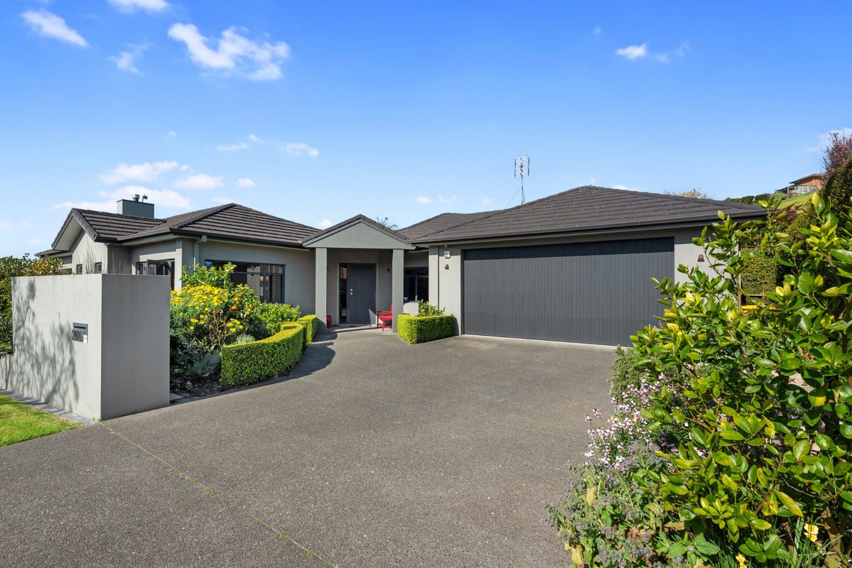 240 Castlewold Drive, Bethlehem, Tauranga - Carousel 17